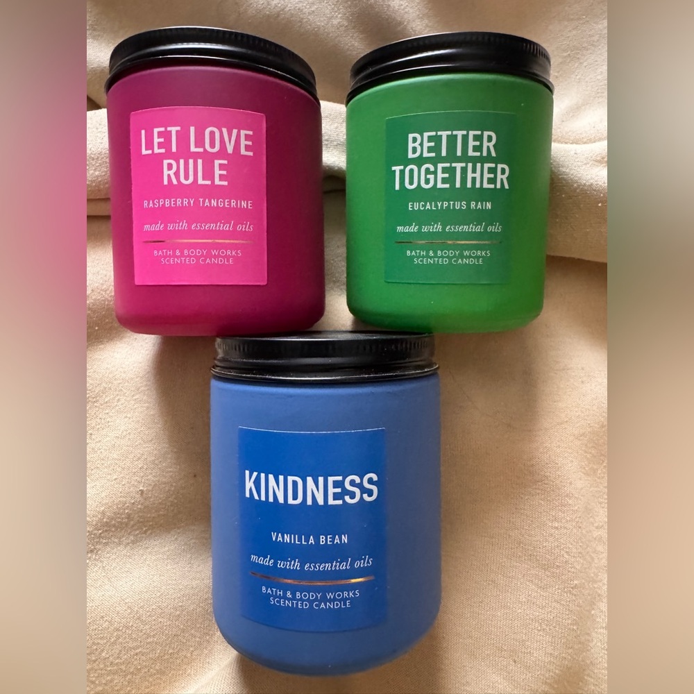 Bath & Body Works – Set of 3 Mini Candles (7 oz each)